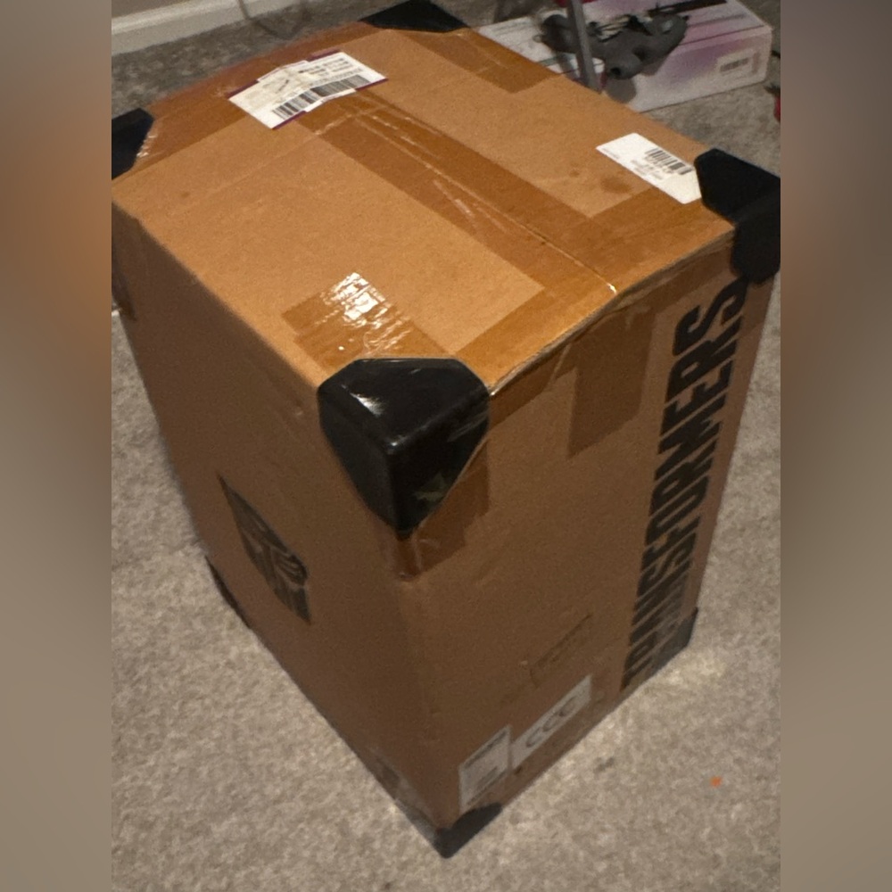 Flagship Robeson Optimus Prime Auto-converting Robot (Limited Edition)